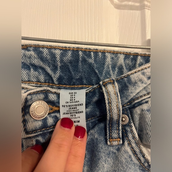H&M 90s Boyfriend Jean size 4 - Picture 2 of 6